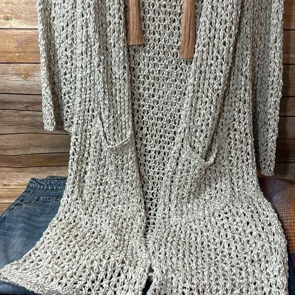 Hummingbird long crochet pocket cardigan - Picture 2 of 7